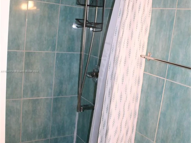 825 Brickell Bay Dr # 847, Miami FL 33131