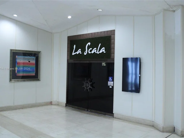 825 Brickell Bay Dr # 847, Miami FL 33131