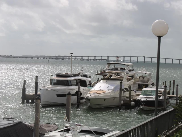 825 Brickell Bay Dr # 847, Miami FL 33131