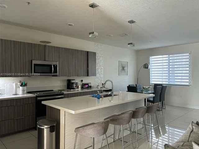 4725 NW 85th Ave # 13, Doral FL 33166