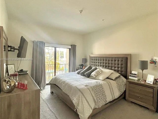 4725 NW 85th Ave # 13, Doral FL 33166