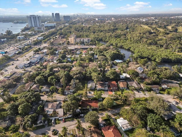 2510 NE 182nd Ter, North Miami Beach FL 33160