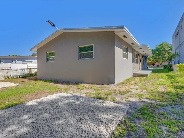 2510 NE 182nd Ter, North Miami Beach FL 33160