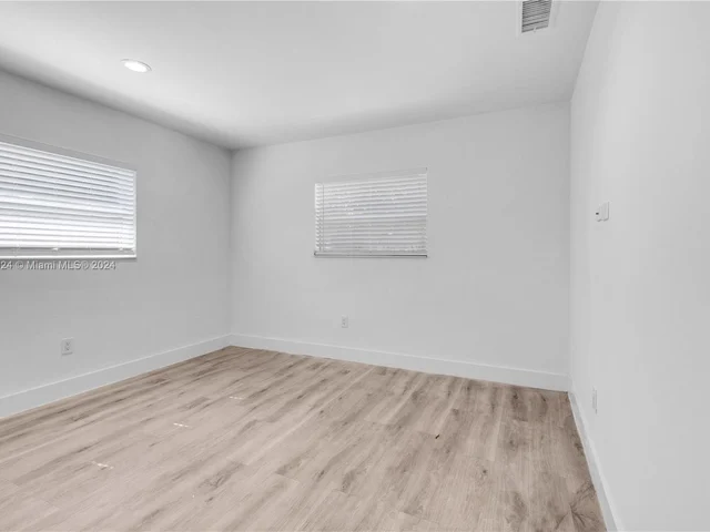 2510 NE 182nd Ter, North Miami Beach FL 33160