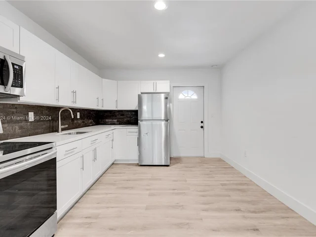 2510 NE 182nd Ter, North Miami Beach FL 33160