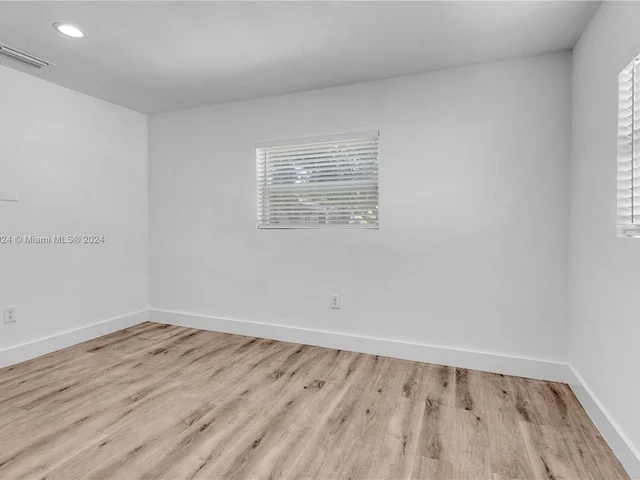 2510 NE 182nd Ter, North Miami Beach FL 33160