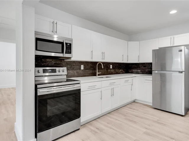 2510 NE 182nd Ter, North Miami Beach FL 33160