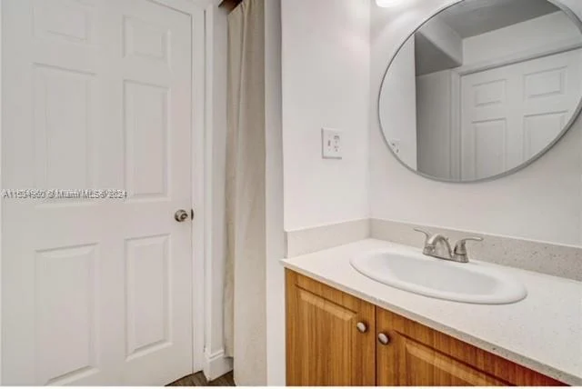 9371 Fontainebleau Blvd # I104, Miami FL 33172