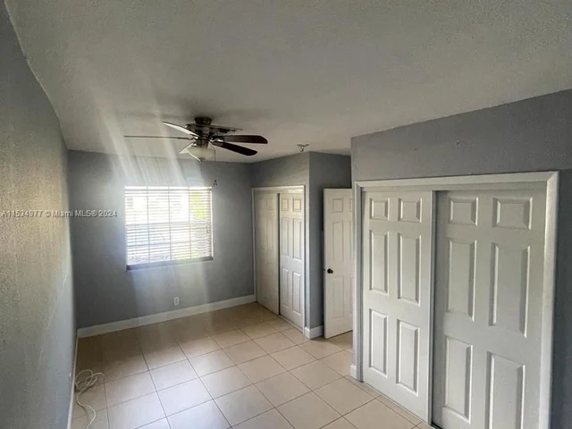 7160 Raleigh St, Hollywood FL 33024