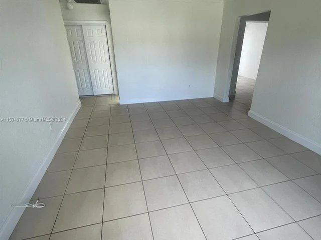 7160 Raleigh St, Hollywood FL 33024