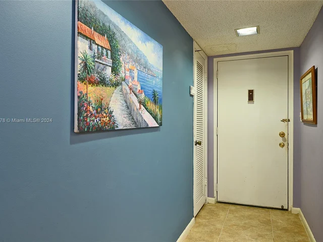 2302 S Cypress Bend Dr # 110, Pompano Beach FL 33069