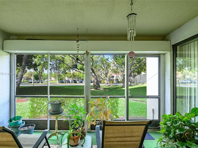 2302 S Cypress Bend Dr # 110, Pompano Beach FL 33069