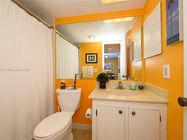 2302 S Cypress Bend Dr # 110, Pompano Beach FL 33069