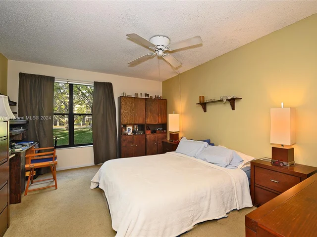 2302 S Cypress Bend Dr # 110, Pompano Beach FL 33069