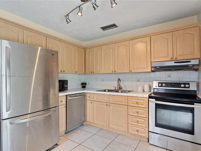 3059 Day Ave # 1, Miami FL 33133