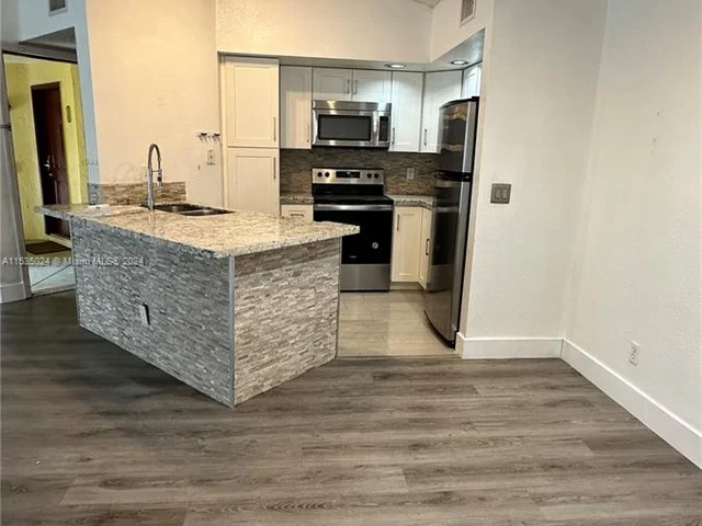 417 Vista Isles Dr # 2328, Sunrise FL 33325