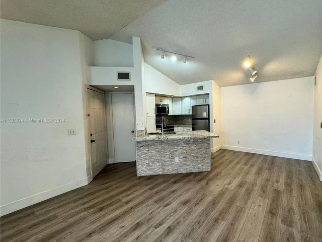 417 Vista Isles Dr # 2328, Sunrise FL 33325