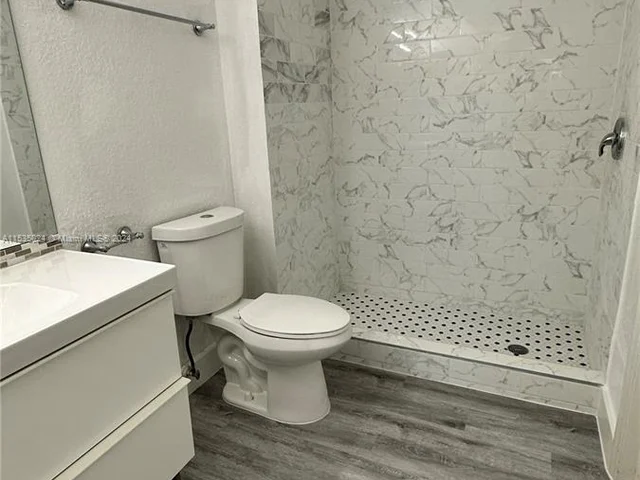 417 Vista Isles Dr # 2328, Sunrise FL 33325