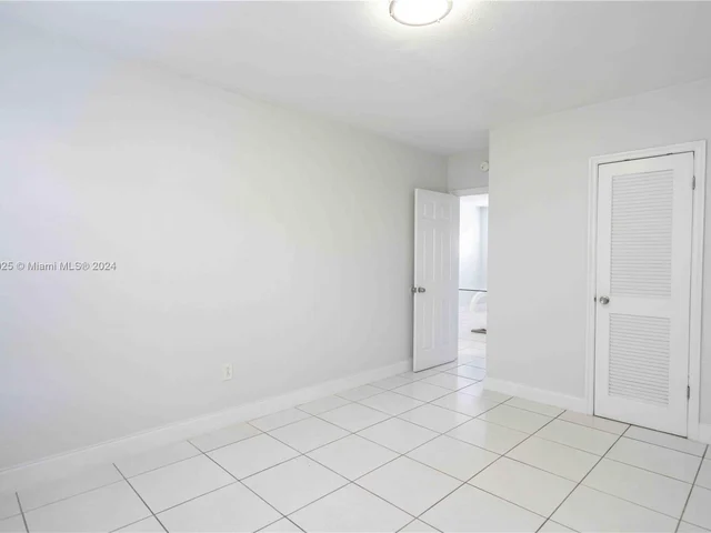 7829 Carlyle # 2, Miami Beach FL 33141