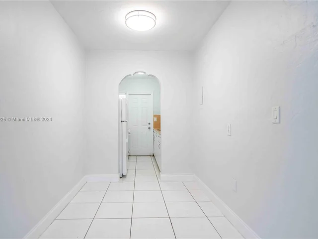 7829 Carlyle # 2, Miami Beach FL 33141
