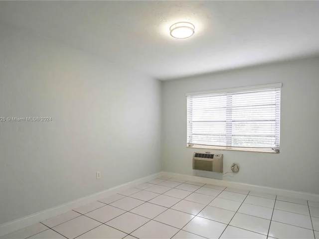 7829 Carlyle # 2, Miami Beach FL 33141