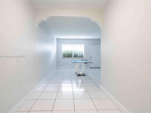 7829 Carlyle # 2, Miami Beach FL 33141