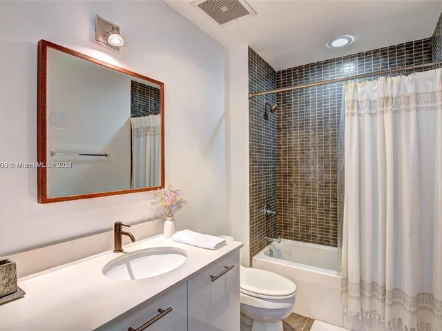 3470 E Coast Ave, Miami FL 33137