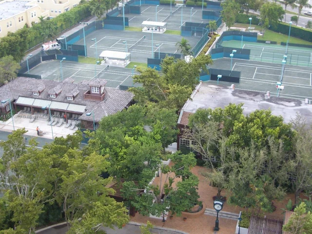 4000 TOWERSIDE TE # 305, Miami FL 33138