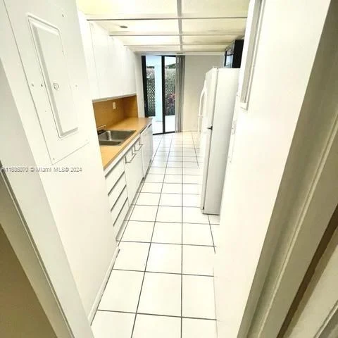 4000 TOWERSIDE TE # 305, Miami FL 33138