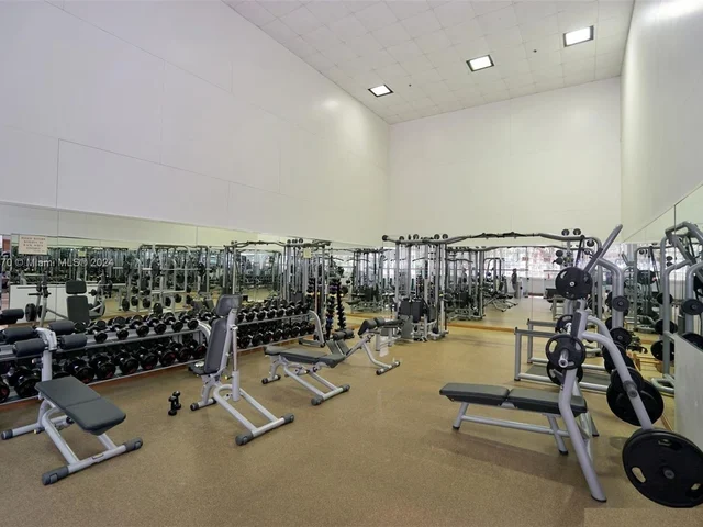 4000 TOWERSIDE TE # 305, Miami FL 33138