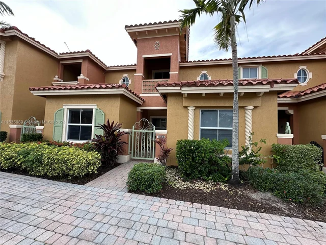 1006 SW 144th Ave # 603, Pembroke Pines FL 33027