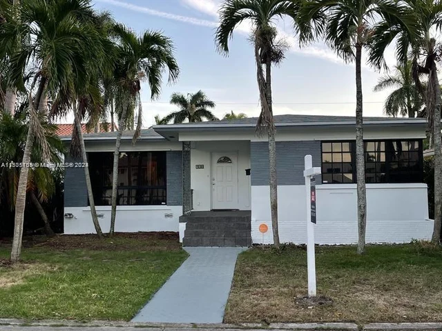 910 Hollywood Blvd, Hollywood FL 33019