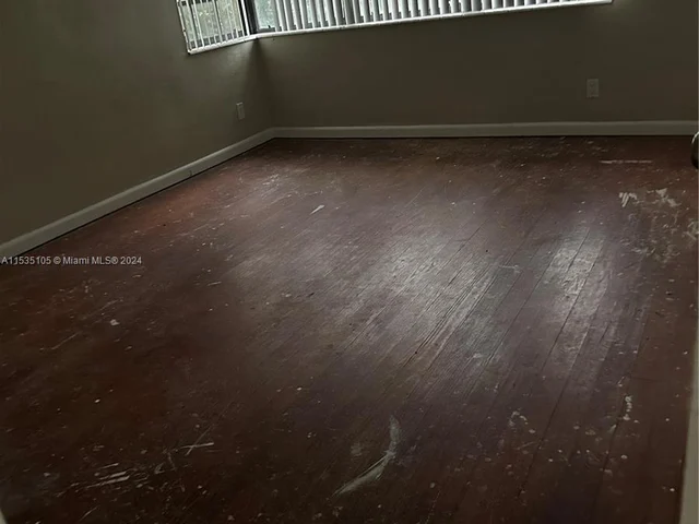 910 Hollywood Blvd, Hollywood FL 33019