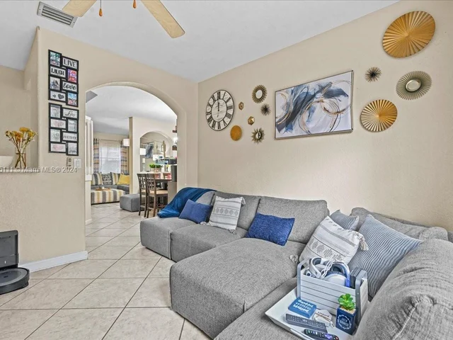 17064 SW 33 # 17064, Miramar FL 33027