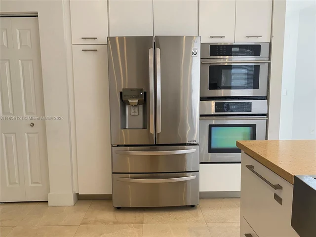 8551 NW 110th Ave, Doral FL 33178