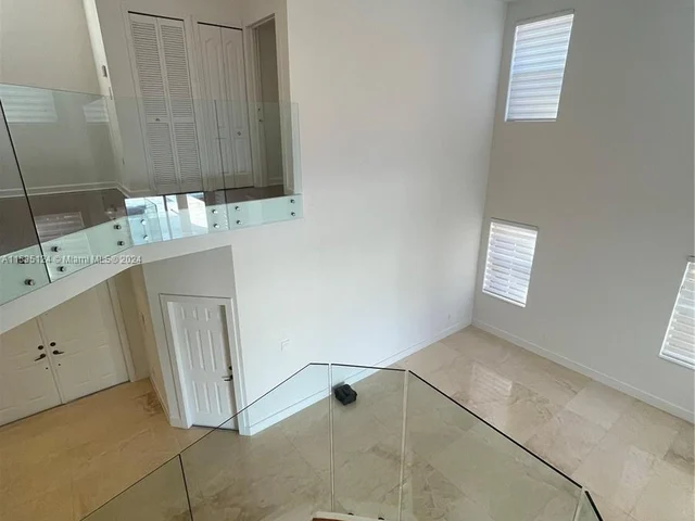 8551 NW 110th Ave, Doral FL 33178