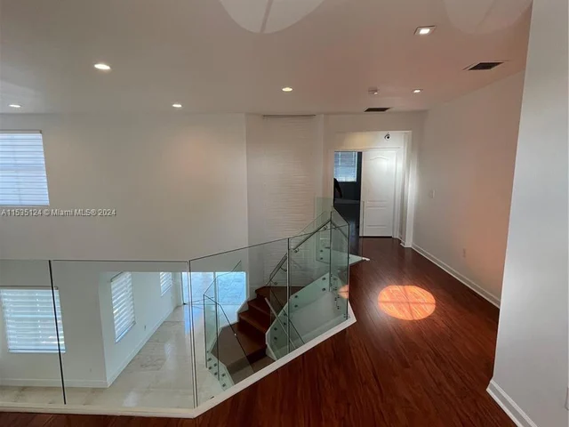 8551 NW 110th Ave, Doral FL 33178