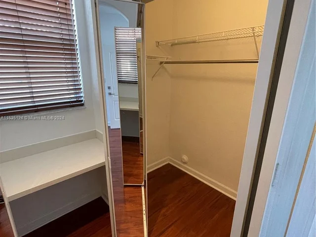 8551 NW 110th Ave, Doral FL 33178