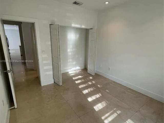 8551 NW 110th Ave, Doral FL 33178