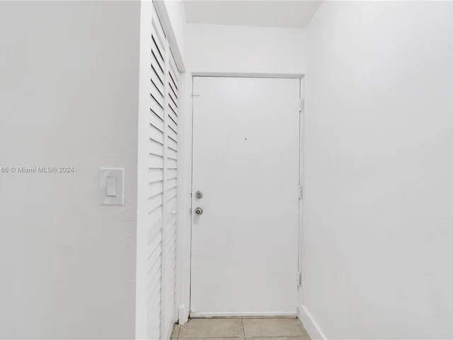 9250 Fontainebleau Blvd # 204, Miami FL 33172