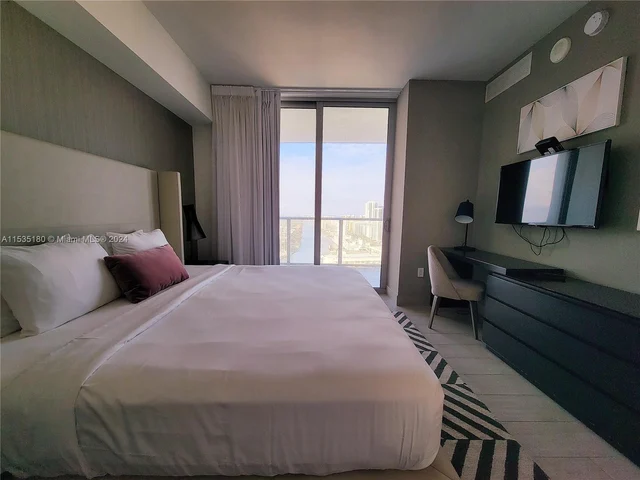 4010 S Ocean Dr # R2501, Hollywood FL 33019