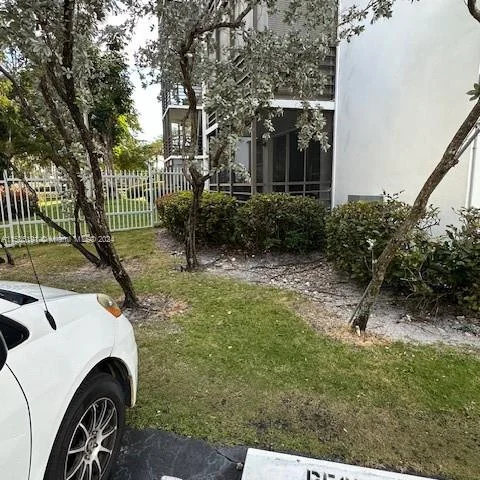 20500 E Country Club Dr # 119, Aventura FL 33180