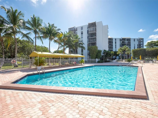 20500 E Country Club Dr # 119, Aventura FL 33180