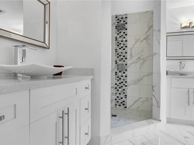 18104 NW 21st St, Pembroke Pines FL 33029