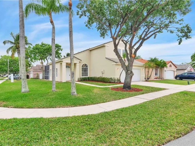 18104 NW 21st St, Pembroke Pines FL 33029