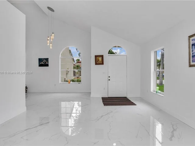 18104 NW 21st St, Pembroke Pines FL 33029