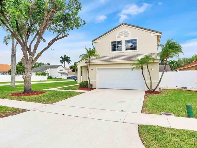 18104 NW 21st St, Pembroke Pines FL 33029