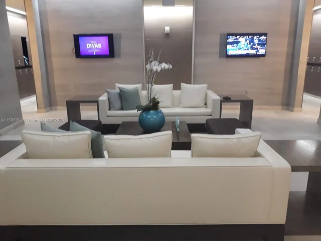 1800 S Ocean Dr # 609, Hallandale Beach FL 33009