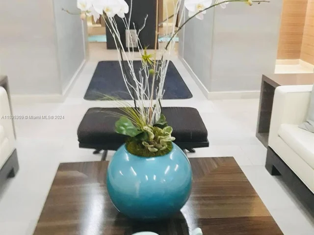 1800 S Ocean Dr # 609, Hallandale Beach FL 33009