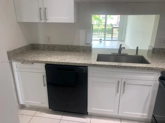 7435 Woodmont Ter # 202, Tamarac FL 33321